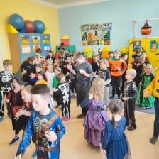 Oslava HALLOWEENU ZŠ společně s dětmi z MŠ