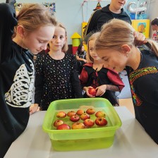 Oslava HALLOWEENU ZŠ společně s dětmi z MŠ